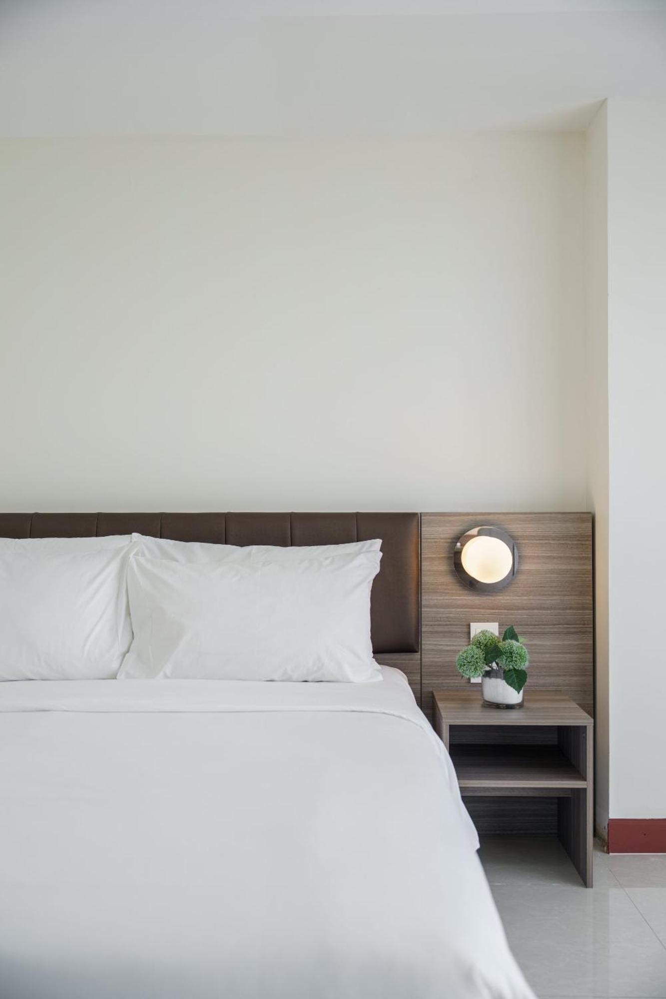 Surestay By Best Western Iconic Suvarnabhumi Bang Bo Bagian luar foto