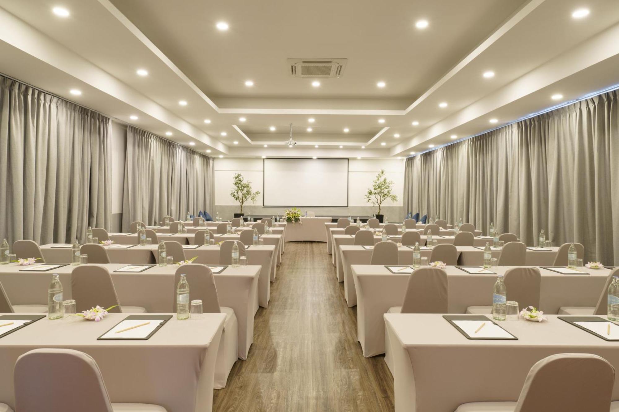 Surestay By Best Western Iconic Suvarnabhumi Bang Bo Bagian luar foto
