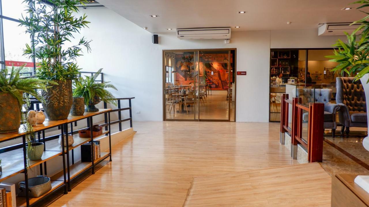 Surestay By Best Western Iconic Suvarnabhumi Bang Bo Bagian luar foto